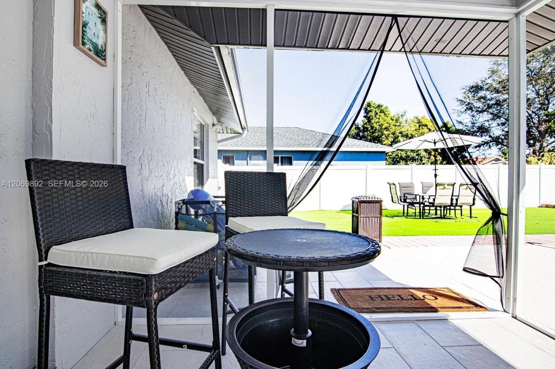 En Venta: $399,900 (3 camas, 2 baños, 1357 Pies cuadrados)