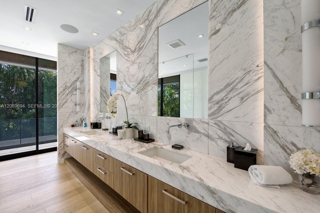 For Sale: $9,700,000 (6 beds, 7 baths, 4590 Square Feet)