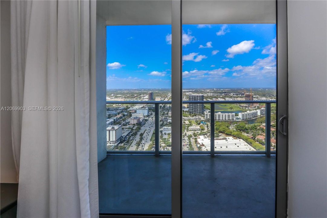 For Rent: $6,500 (3 beds, 2 baths, 1129 Square Feet)