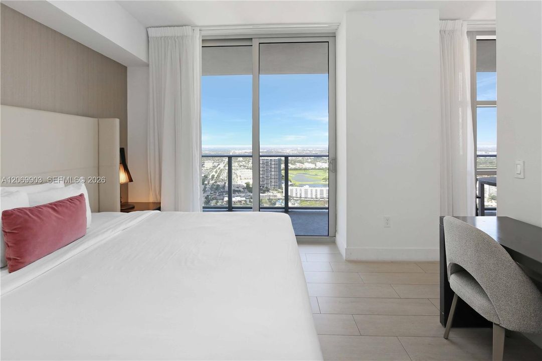 For Rent: $6,500 (3 beds, 2 baths, 1129 Square Feet)
