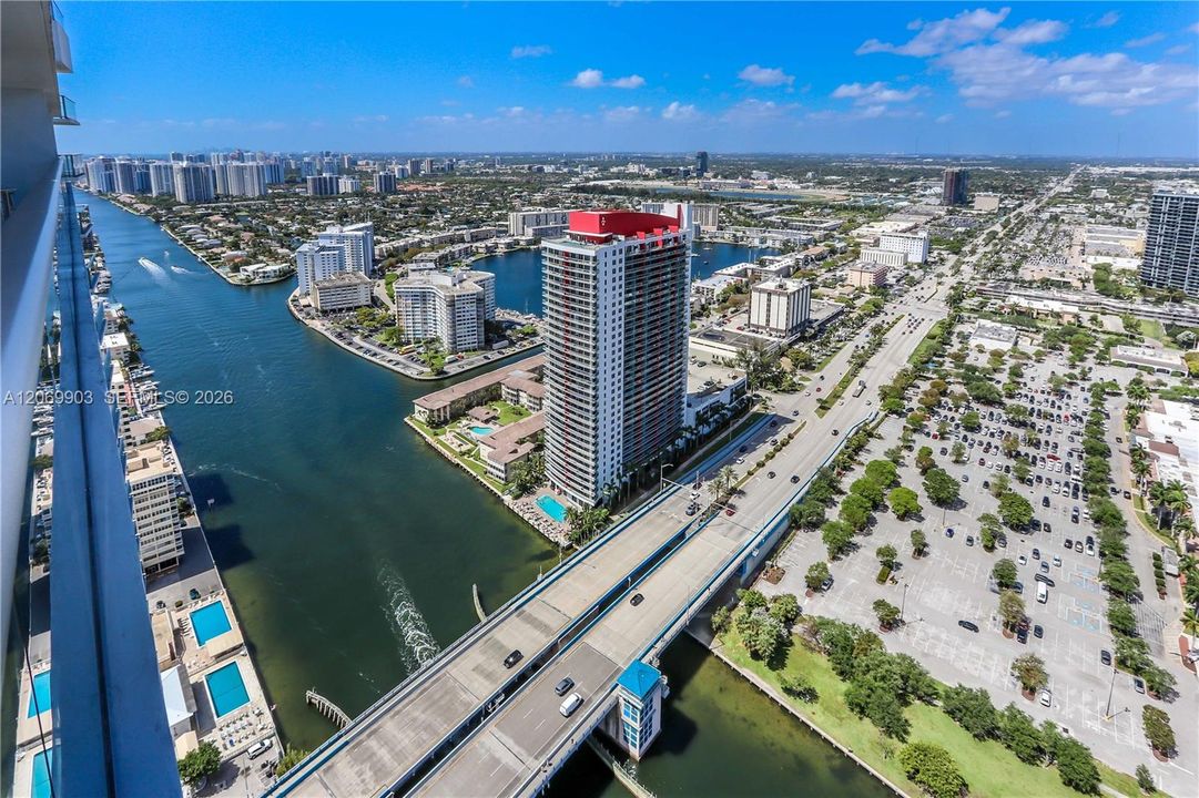 For Rent: $6,500 (3 beds, 2 baths, 1129 Square Feet)