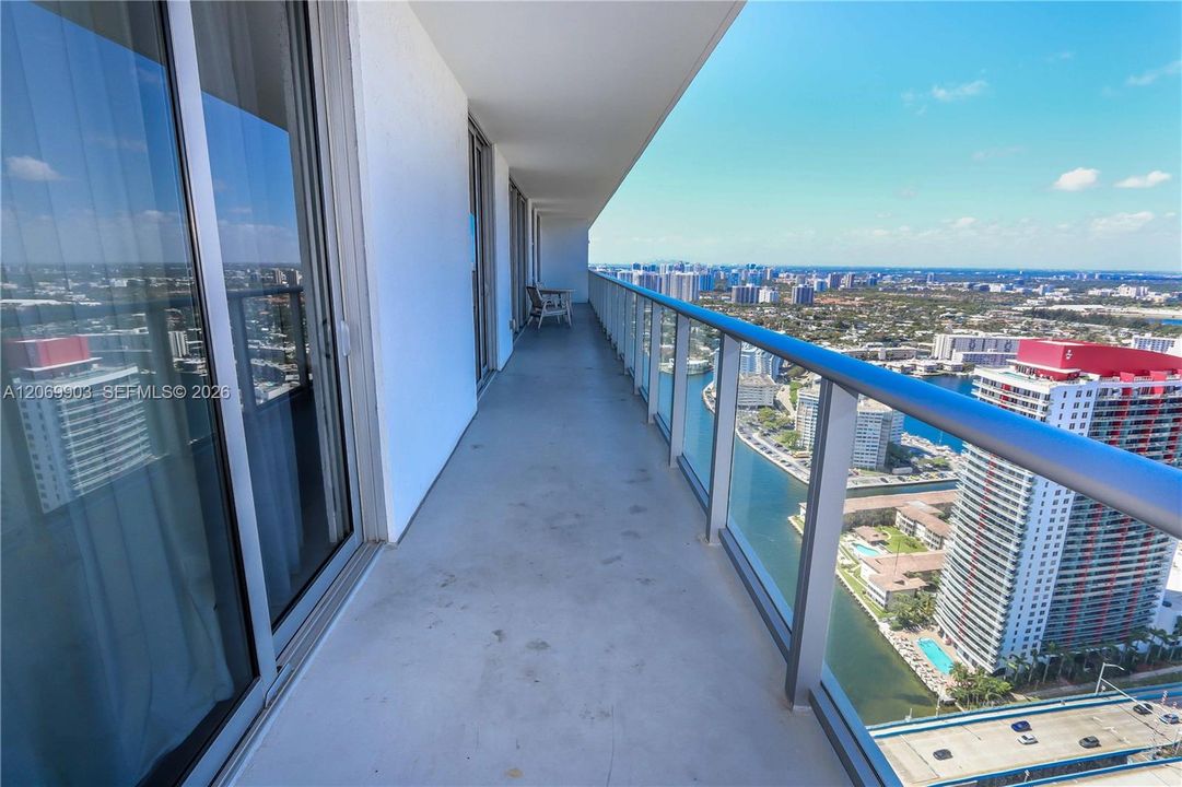 For Rent: $6,500 (3 beds, 2 baths, 1129 Square Feet)