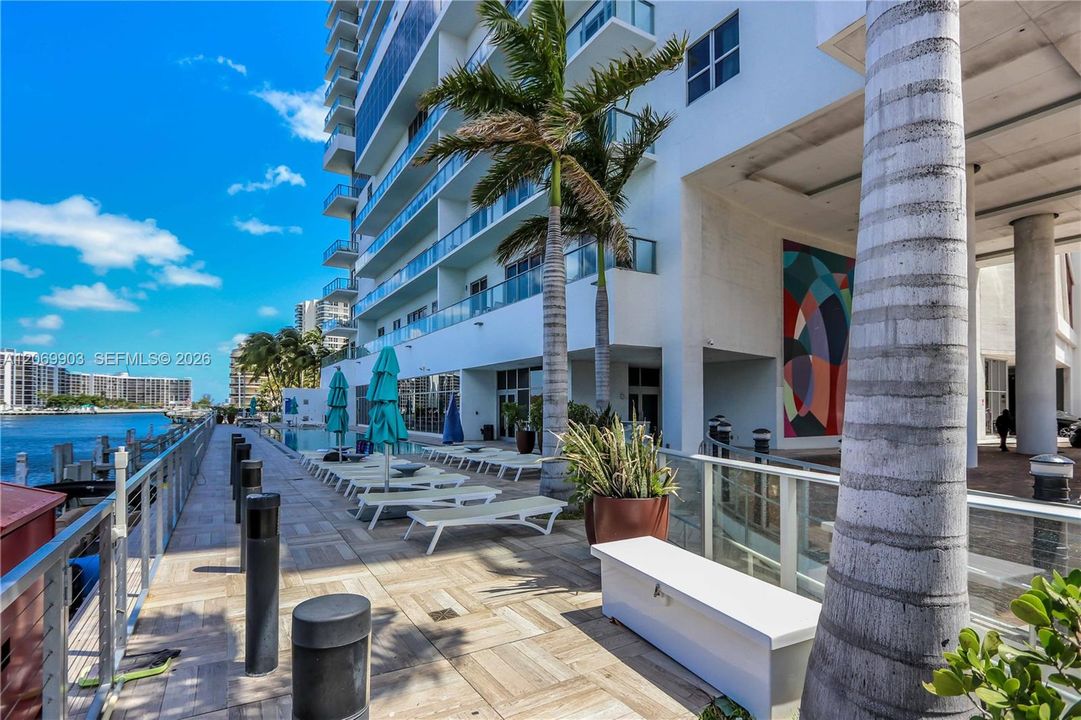 For Rent: $6,500 (3 beds, 2 baths, 1129 Square Feet)