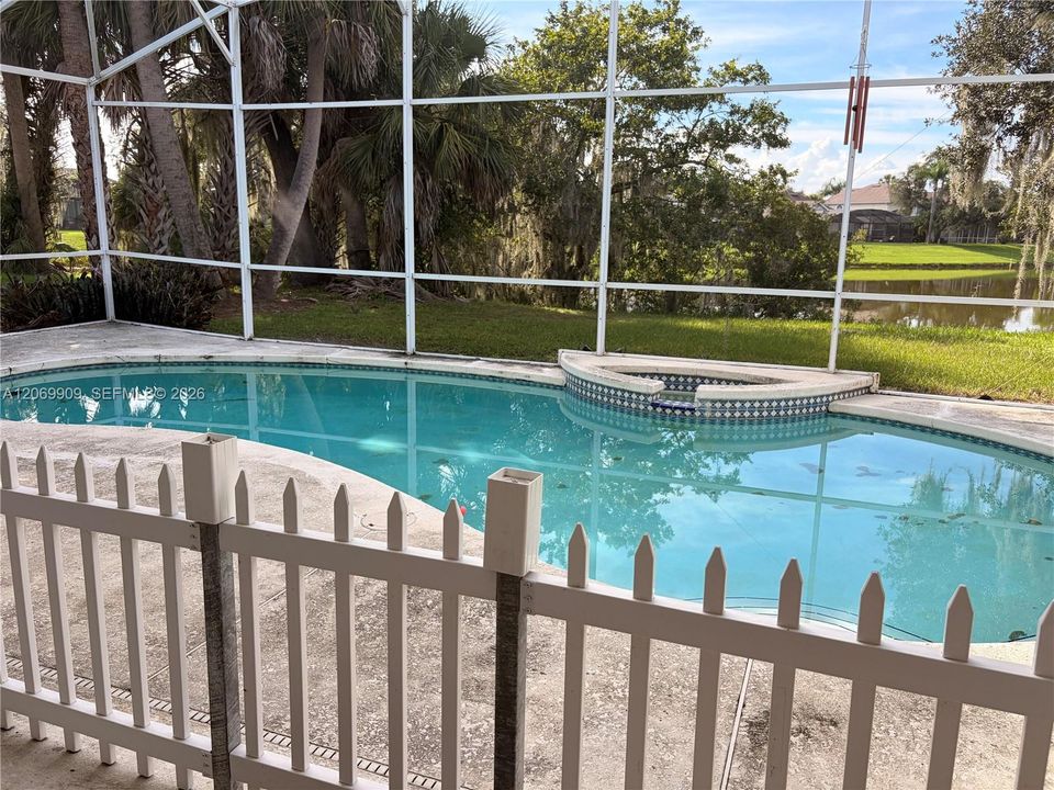 En Venta: $435,000 (3 camas, 3 baños, 2226 Pies cuadrados)