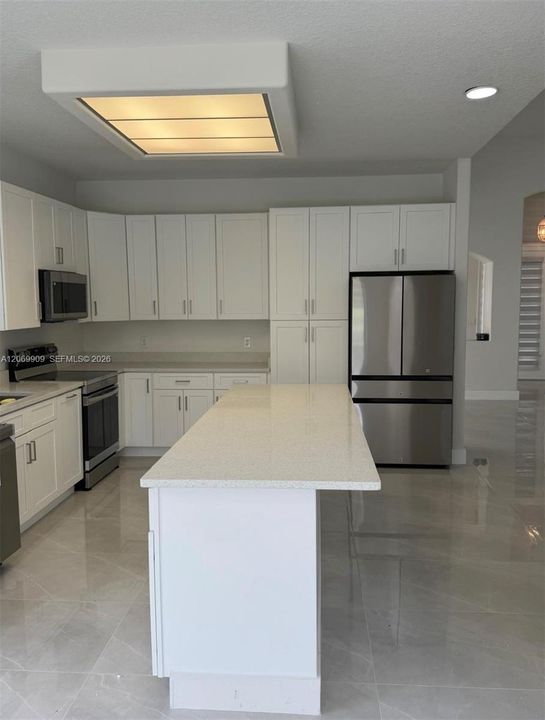 En Venta: $435,000 (3 camas, 3 baños, 2226 Pies cuadrados)