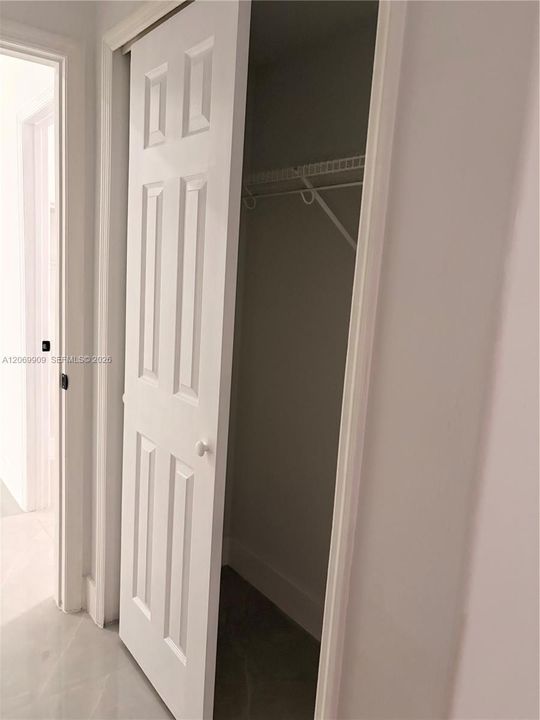 En Venta: $435,000 (3 camas, 3 baños, 2226 Pies cuadrados)