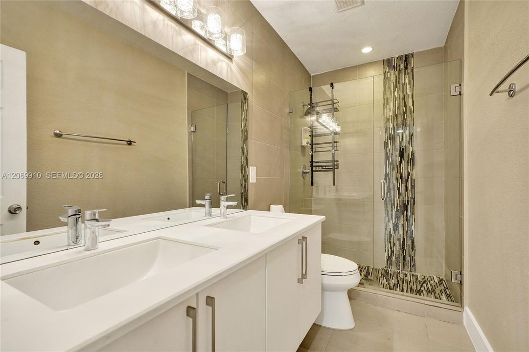 For Rent: $4,500 (4 beds, 3 baths, 1903 Square Feet)