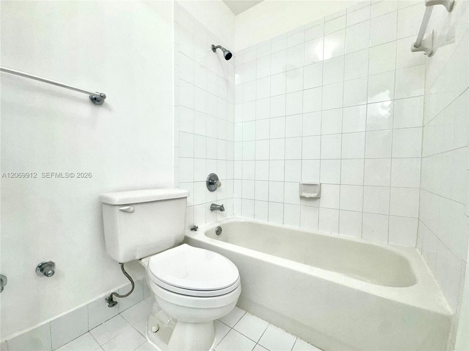 For Rent: $3,200 (3 beds, 2 baths, 1466 Square Feet)