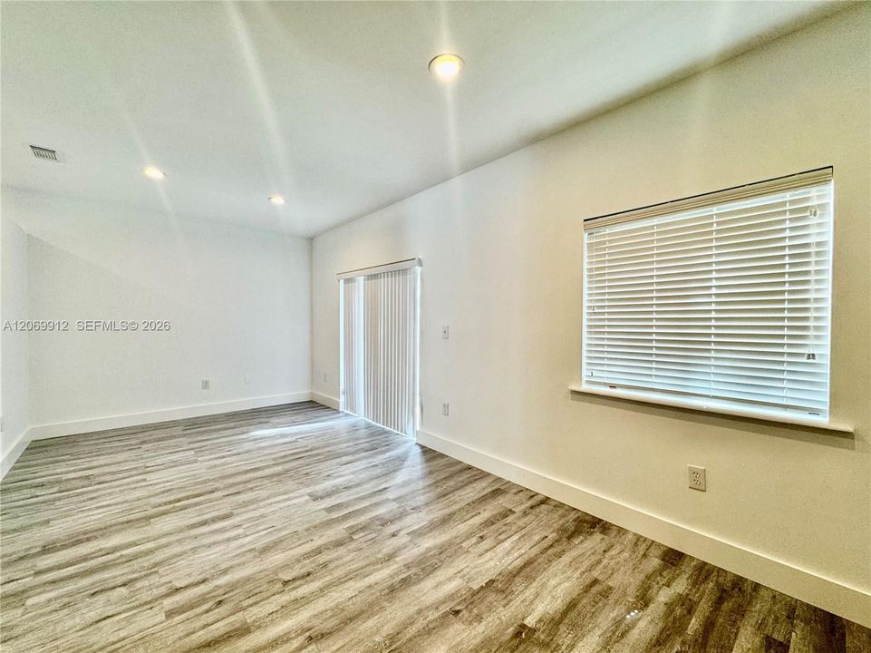 For Rent: $3,200 (3 beds, 2 baths, 1466 Square Feet)