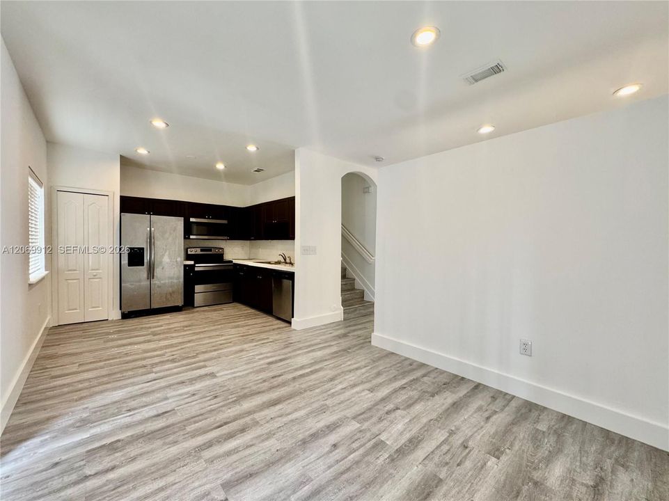 For Rent: $3,200 (3 beds, 2 baths, 1466 Square Feet)