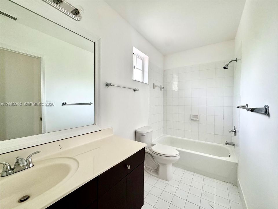 For Rent: $3,200 (3 beds, 2 baths, 1466 Square Feet)