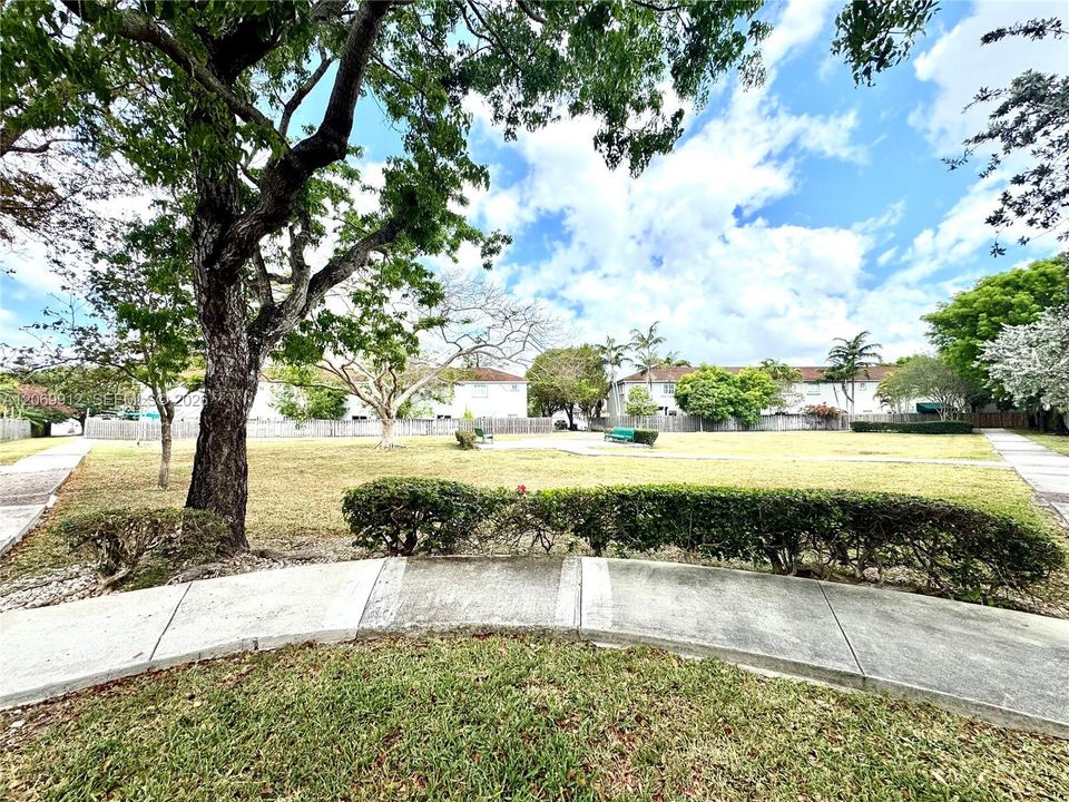 For Rent: $3,200 (3 beds, 2 baths, 1466 Square Feet)