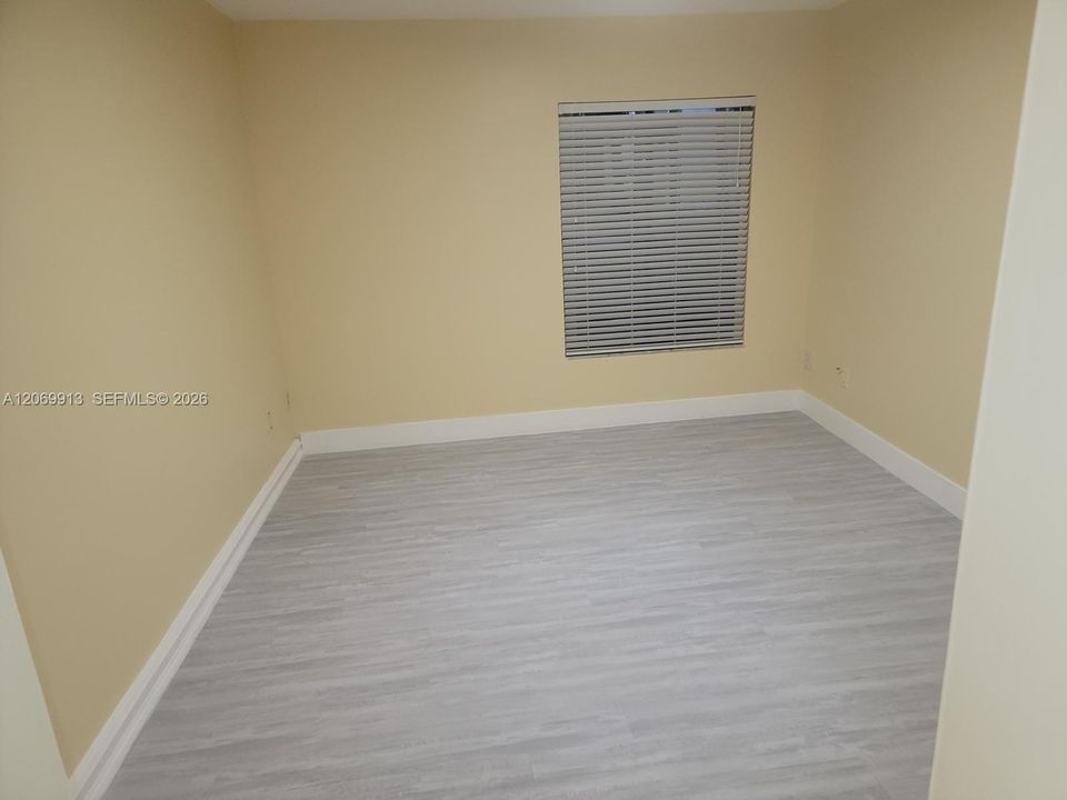 For Rent: $1,900 (1 beds, 1 baths, 773 Square Feet)