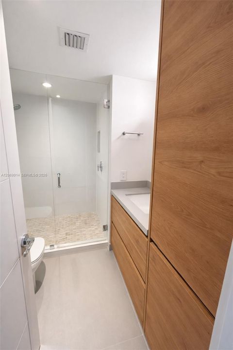 Bathroom n 2