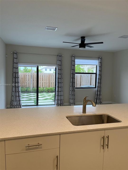 For Rent: $2,600 (3 beds, 2 baths, 1545 Square Feet)