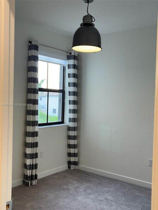 For Rent: $2,600 (3 beds, 2 baths, 1545 Square Feet)