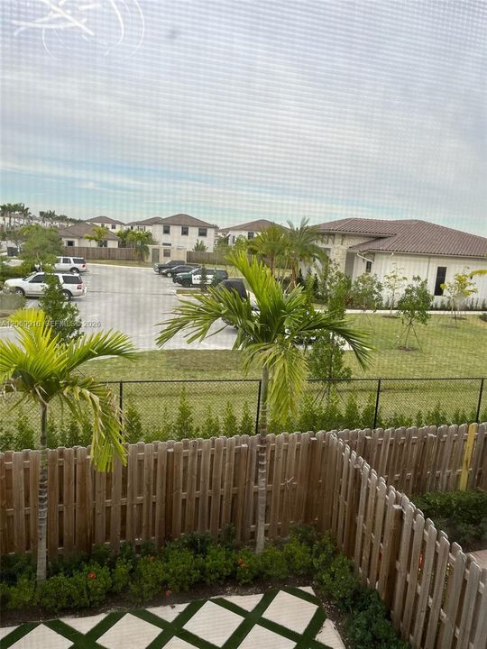 For Rent: $2,600 (3 beds, 2 baths, 1545 Square Feet)