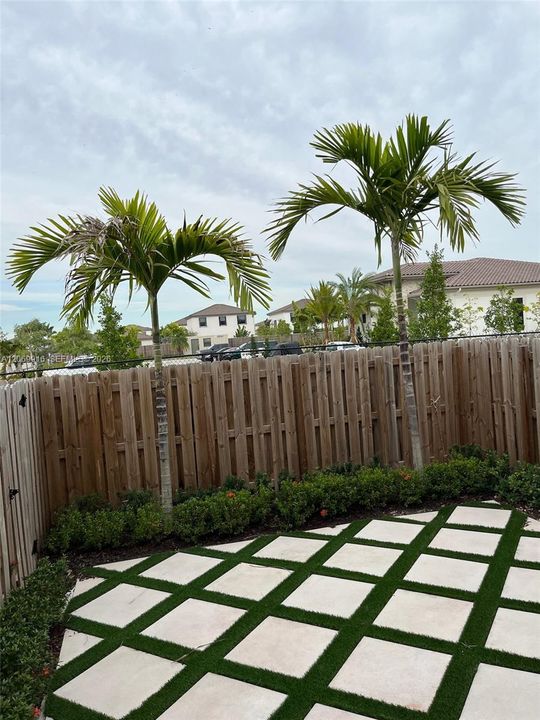 For Rent: $2,600 (3 beds, 2 baths, 1545 Square Feet)