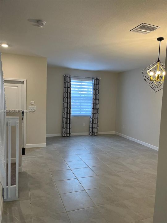 For Rent: $2,600 (3 beds, 2 baths, 1545 Square Feet)