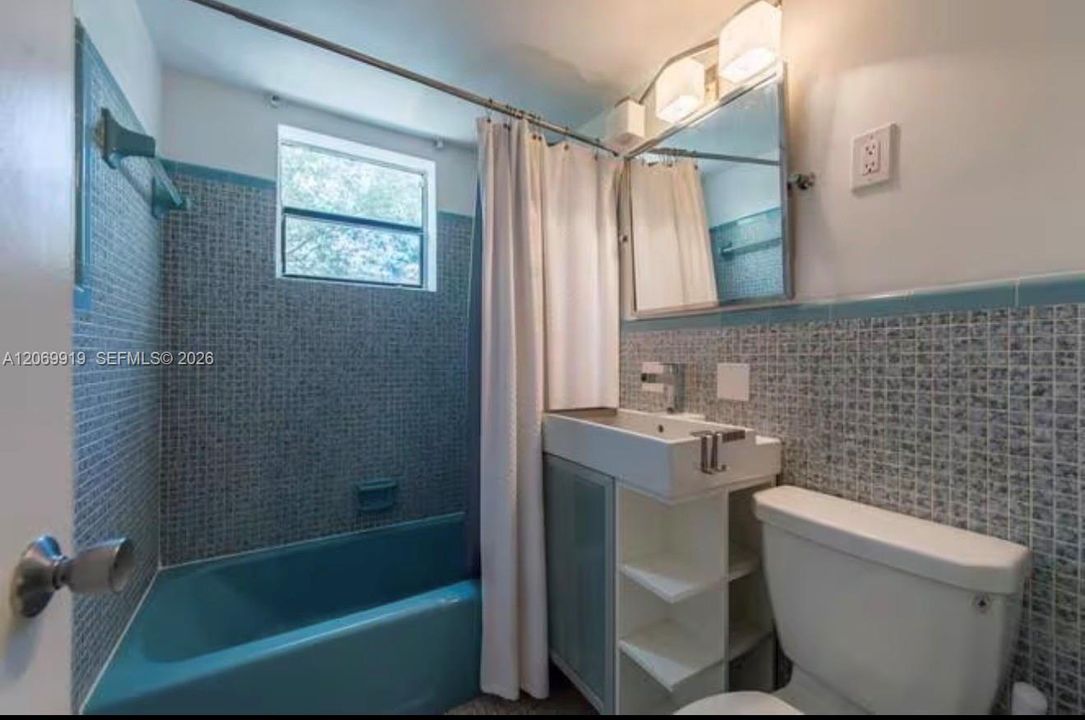For Sale: $399,900 (1 beds, 1 baths, 507 Square Feet)