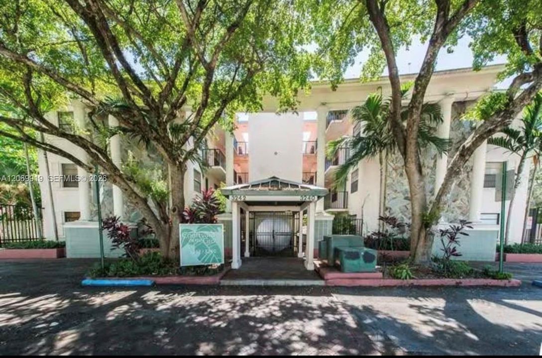 For Sale: $399,900 (1 beds, 1 baths, 507 Square Feet)
