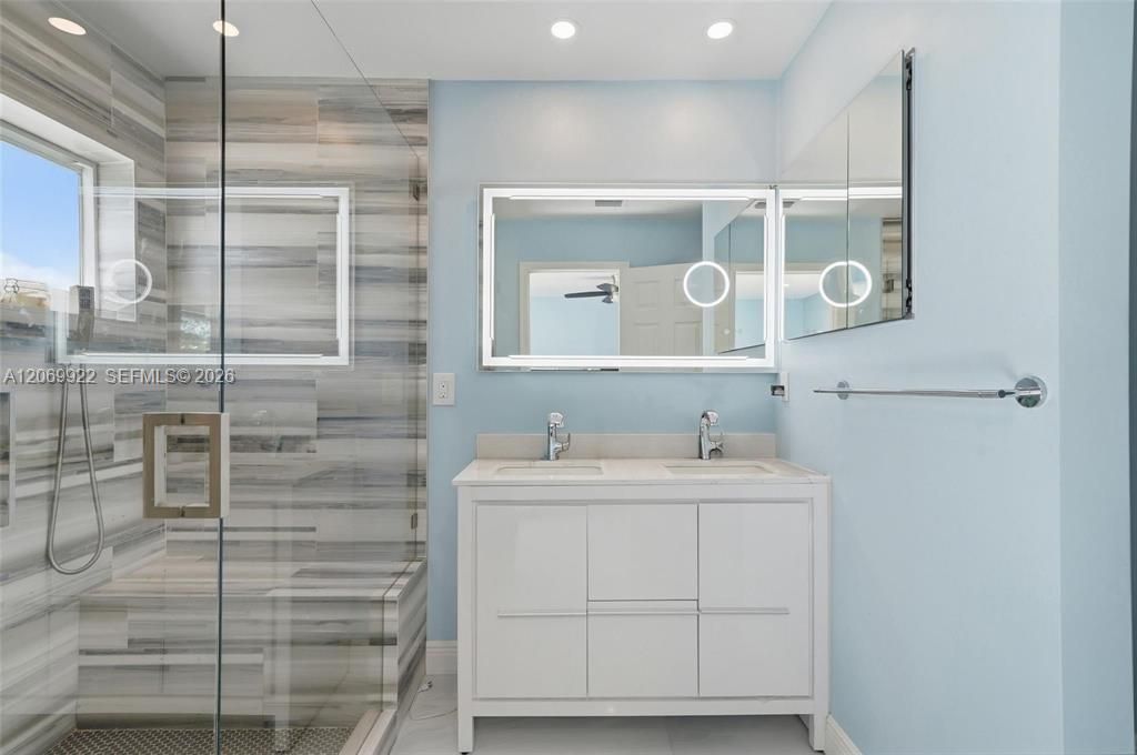 For Sale: $918,000 (3 beds, 2 baths, 1400 Square Feet)