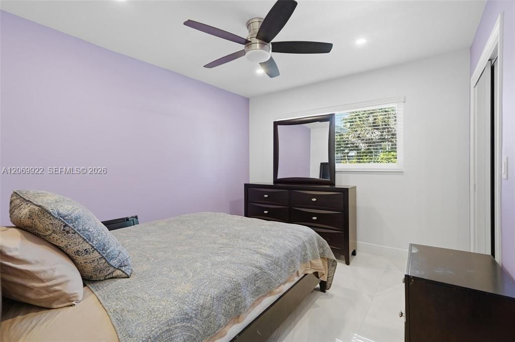 For Sale: $918,000 (3 beds, 2 baths, 1400 Square Feet)