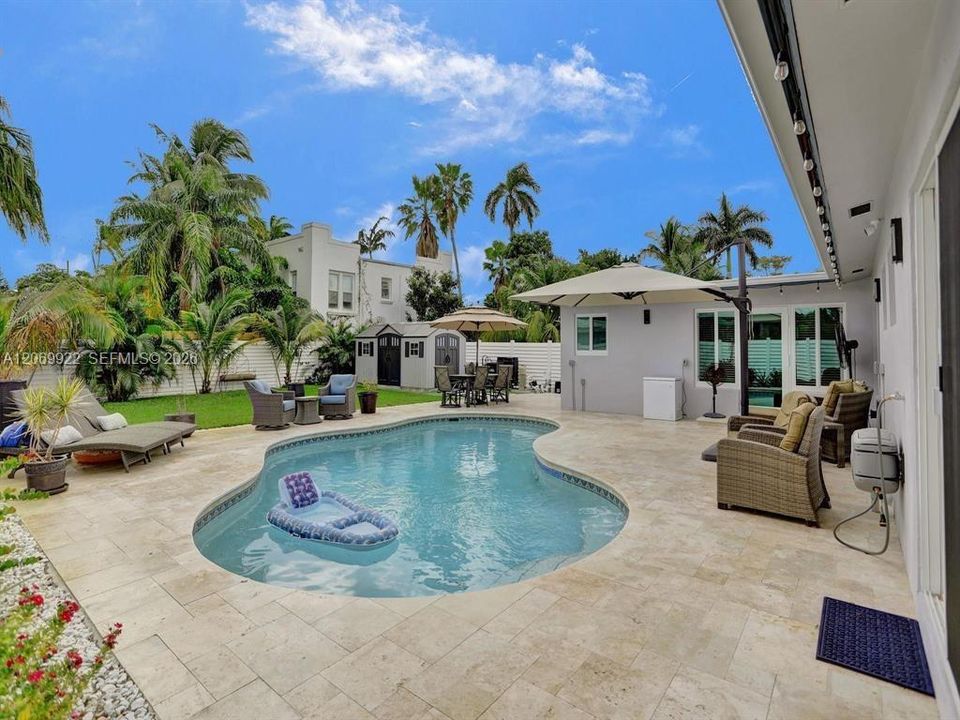 For Sale: $918,000 (3 beds, 2 baths, 1400 Square Feet)