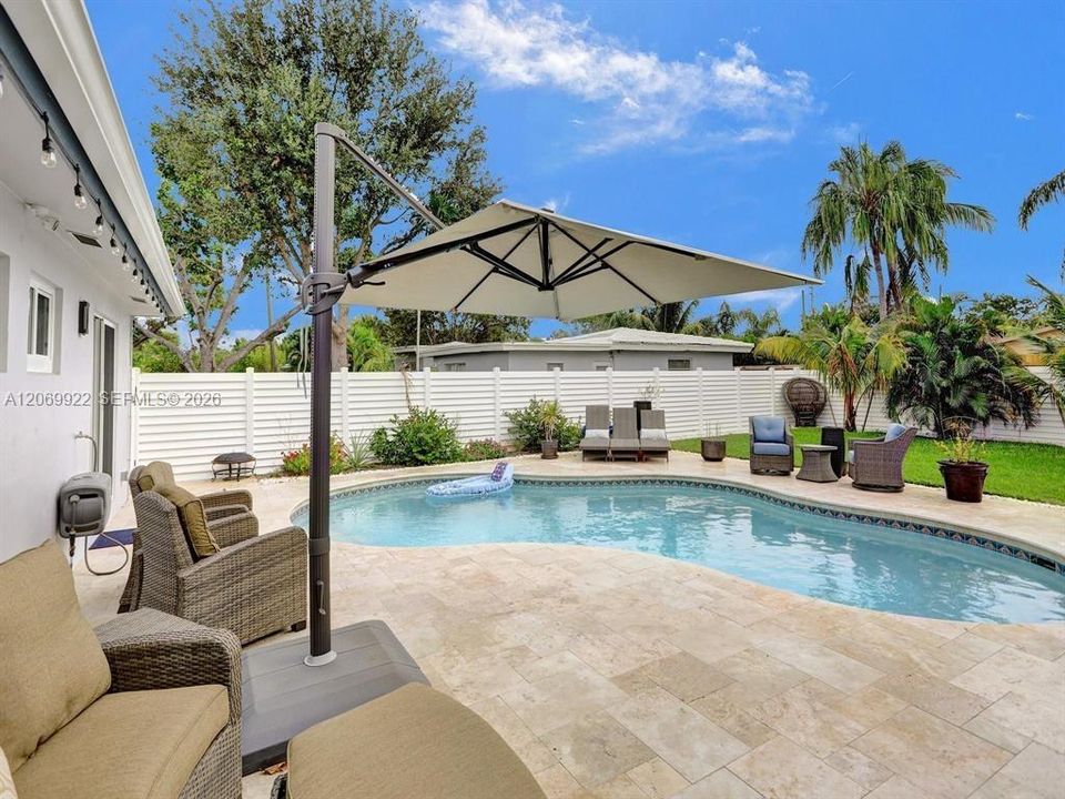 For Sale: $918,000 (3 beds, 2 baths, 1400 Square Feet)
