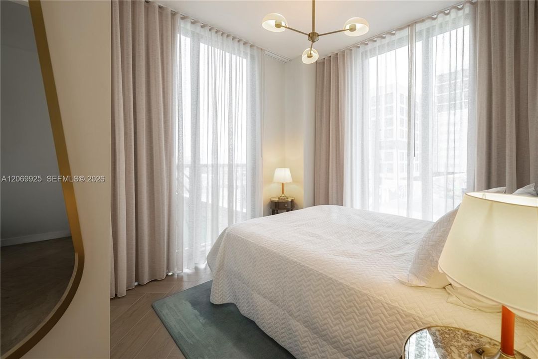 For Rent: $6,000 (2 beds, 2 baths, 840 Square Feet)