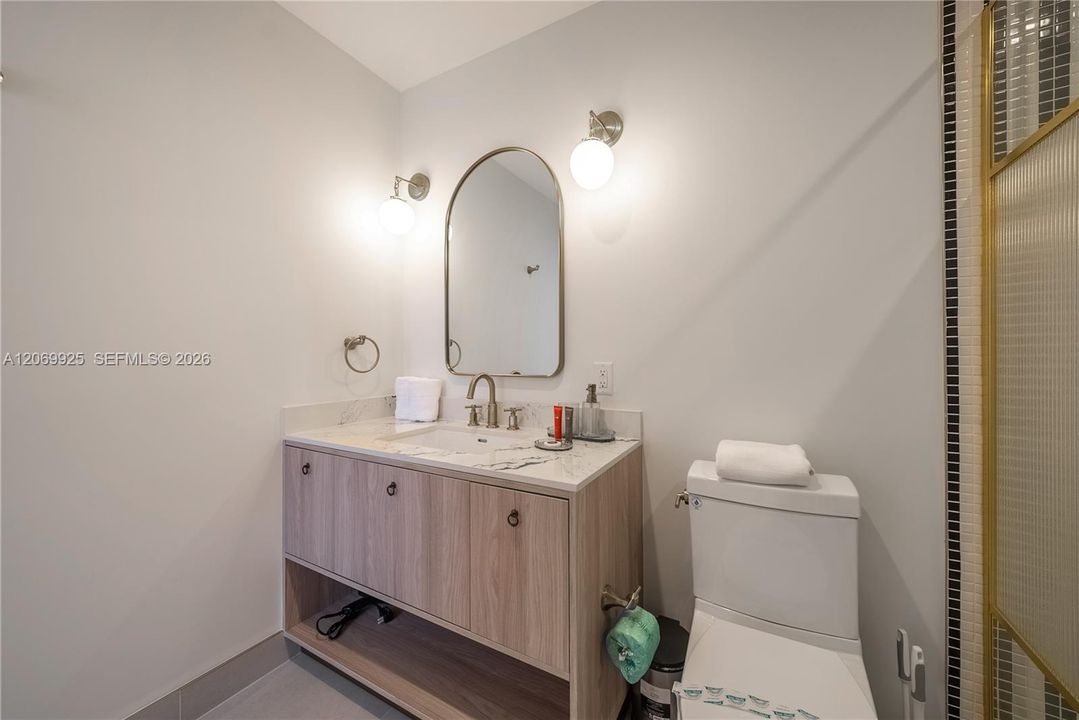 For Rent: $6,000 (2 beds, 2 baths, 840 Square Feet)