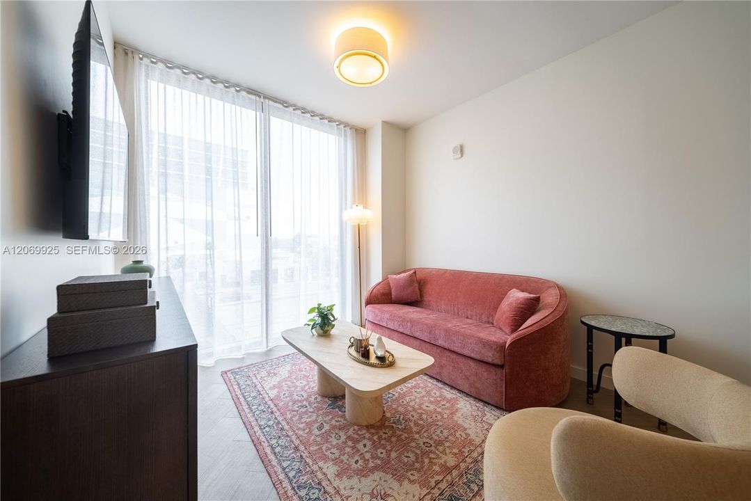 For Rent: $6,000 (2 beds, 2 baths, 840 Square Feet)