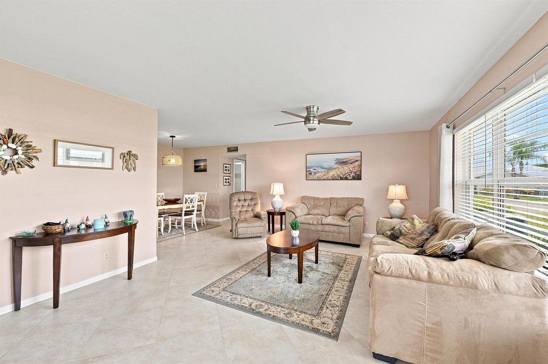 04_living room