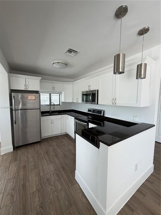 For Rent: $3,400 (2 beds, 1 baths, 0 Square Feet)