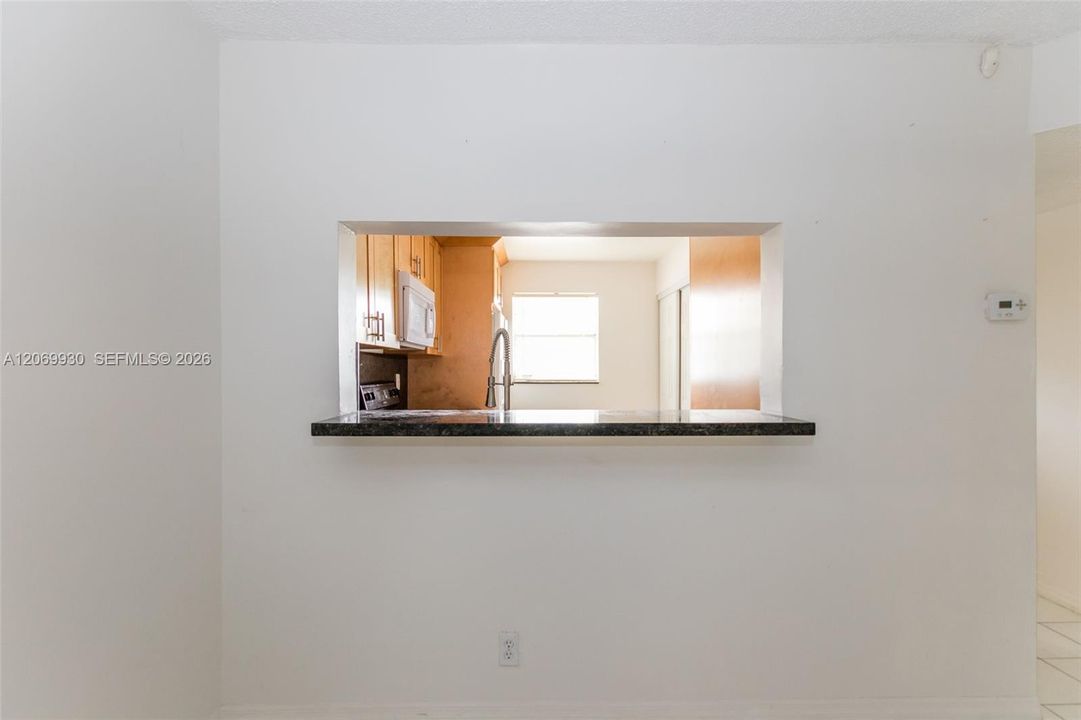 For Rent: $2,200 (2 beds, 2 baths, 1000 Square Feet)