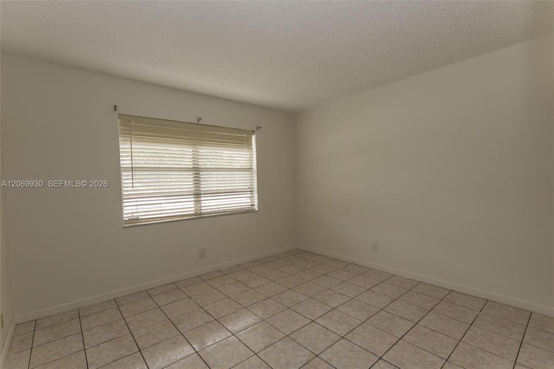 For Rent: $2,200 (2 beds, 2 baths, 1000 Square Feet)