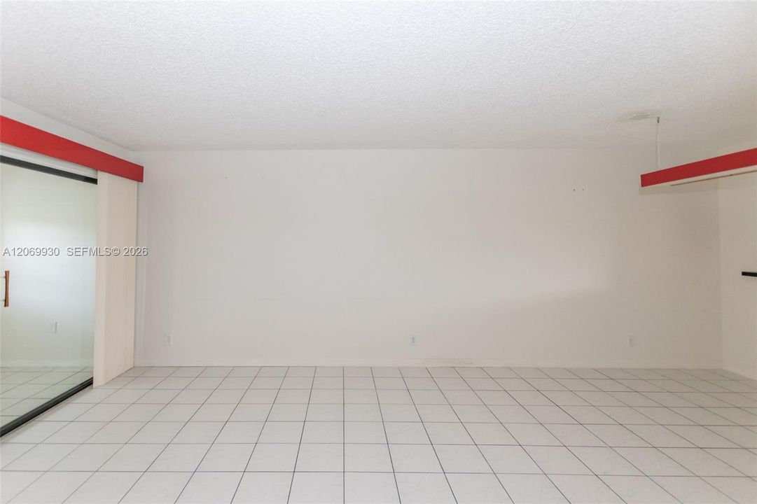 For Rent: $2,200 (2 beds, 2 baths, 1000 Square Feet)