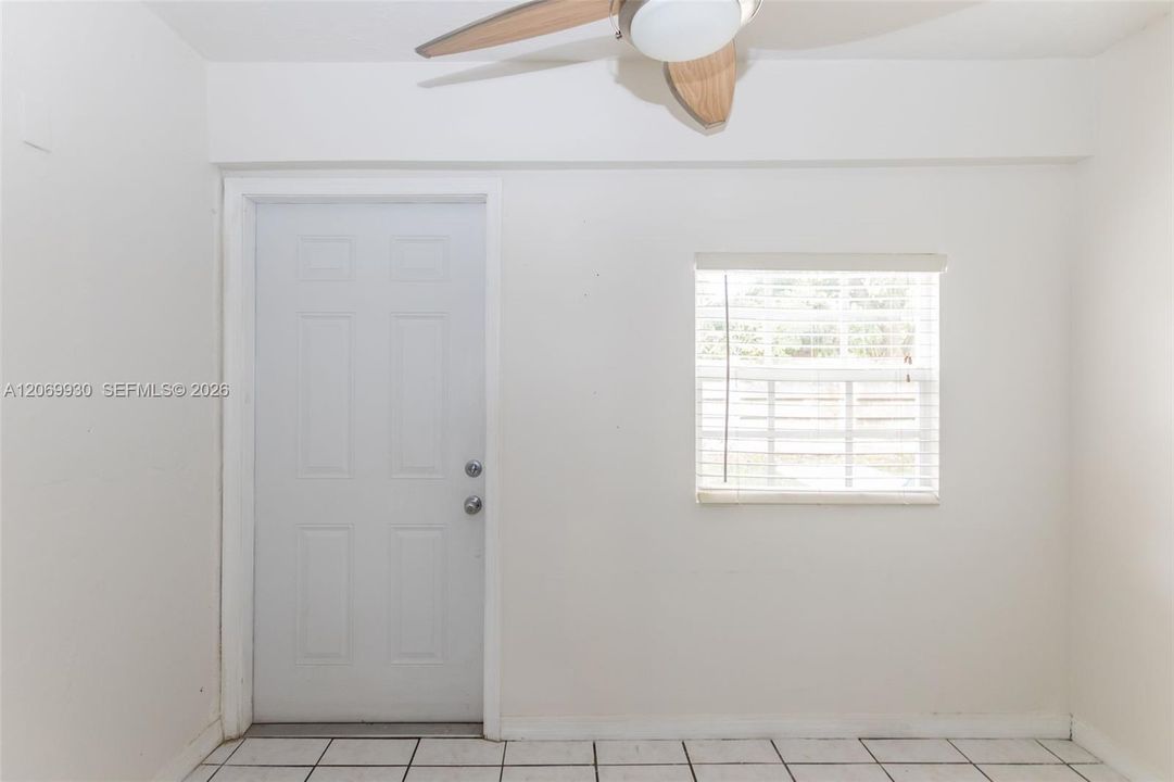 For Rent: $2,200 (2 beds, 2 baths, 1000 Square Feet)