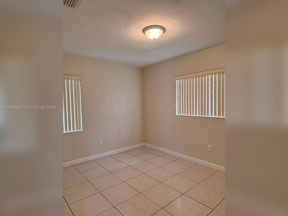 For Rent: $3,800 (4 beds, 2 baths, 2115 Square Feet)