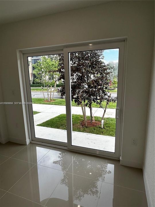 For Rent: $2,900 (4 beds, 3 baths, 1398 Square Feet)