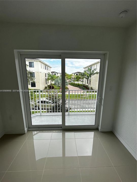 For Rent: $2,900 (4 beds, 3 baths, 1398 Square Feet)