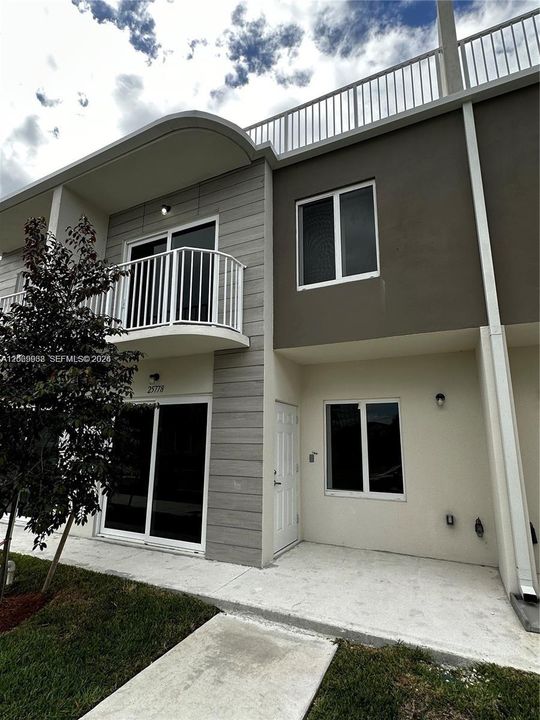 For Rent: $2,900 (4 beds, 3 baths, 1398 Square Feet)