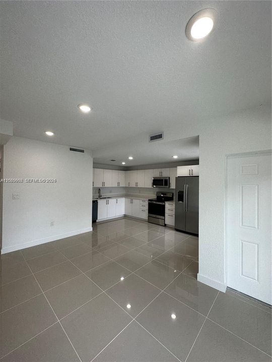 For Rent: $2,900 (4 beds, 3 baths, 1398 Square Feet)