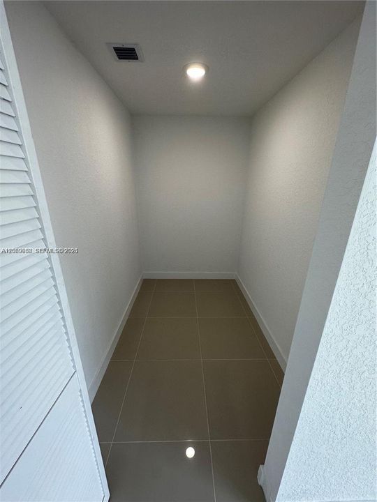 For Rent: $2,900 (4 beds, 3 baths, 1398 Square Feet)