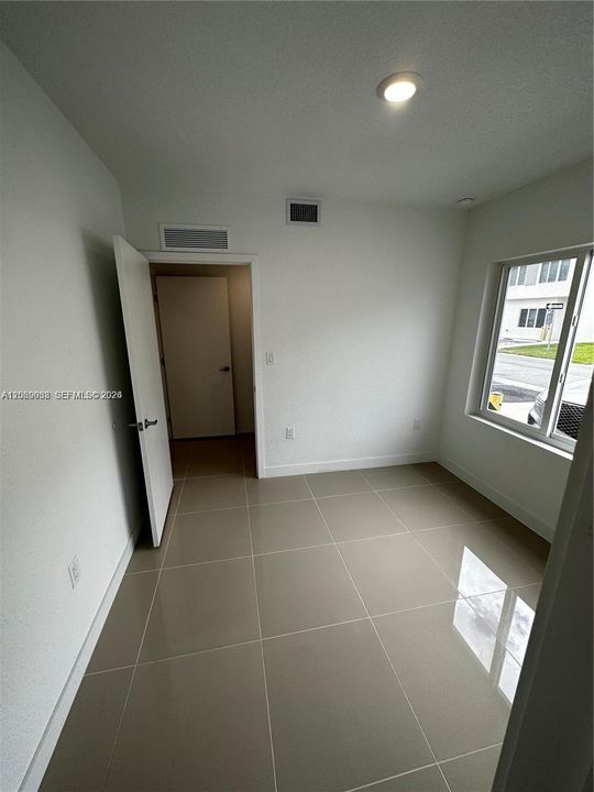 For Rent: $2,900 (4 beds, 3 baths, 1398 Square Feet)