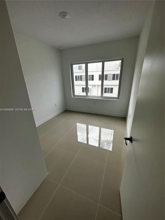 For Rent: $2,900 (4 beds, 3 baths, 1398 Square Feet)