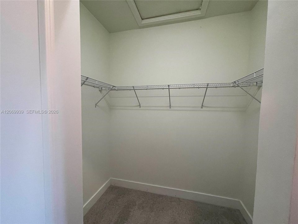 For Rent: $4,100 (3 beds, 2 baths, 1431 Square Feet)