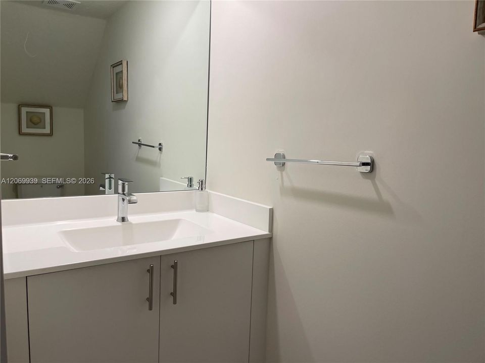 For Rent: $4,100 (3 beds, 2 baths, 1431 Square Feet)