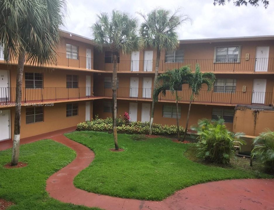 For Rent: $1,750 (1 beds, 1 baths, 583 Square Feet)