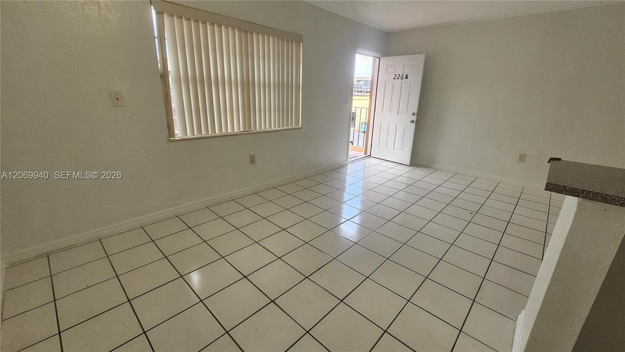 For Rent: $1,750 (1 beds, 1 baths, 583 Square Feet)